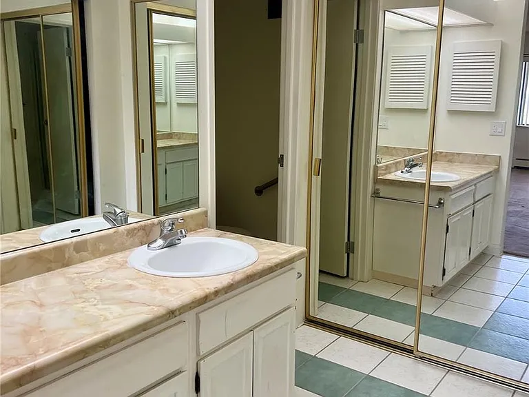 13691 E Marina Dr #404 — Photo 9