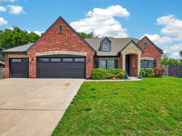 2316 Jefferson Rd, Bartlesville, OK 74006