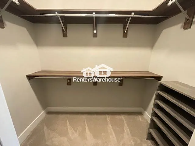 2401 Euclid Ave #116 — Photo 11