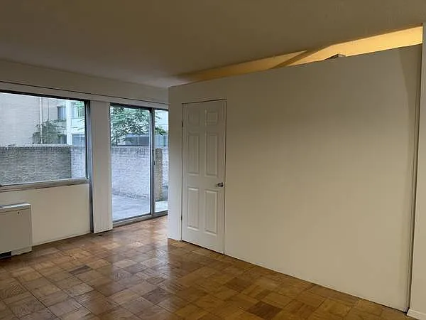 5500 Friendship Blvd #825N — Photo 2