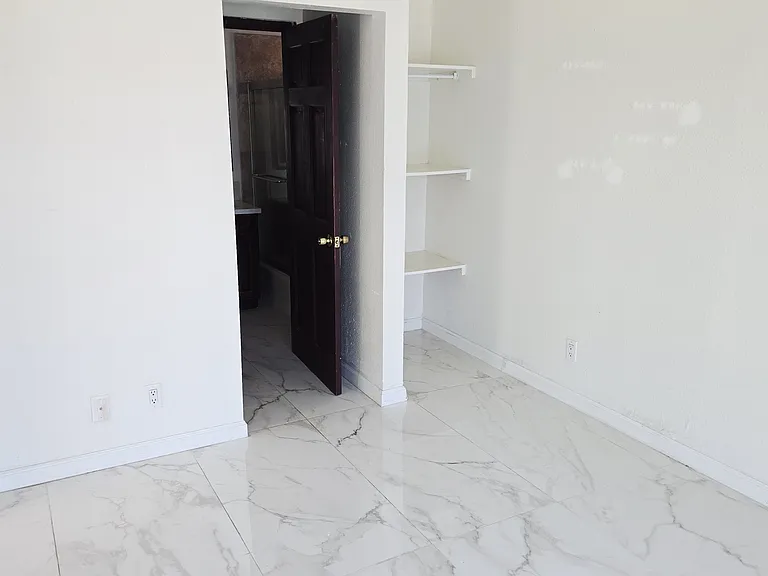 2230 E Ocean Blvd #19 — Photo 26