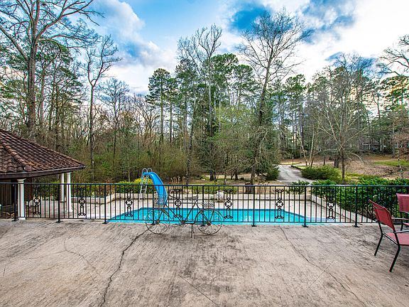 4th image of 901 Bodenhamer Dr