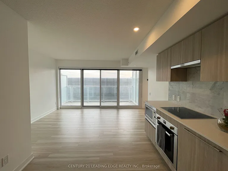 17 Bathurst St #1502 — Photo 4