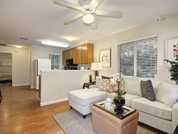 3rd image of 1707 Olympic Dr Unit 11