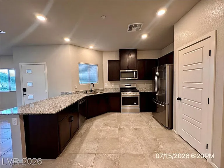 7461 Opal Star St — Photo 3