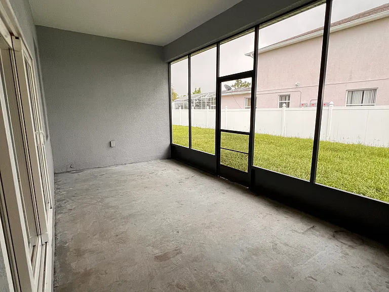 567 Viceroy Ct — Photo 22