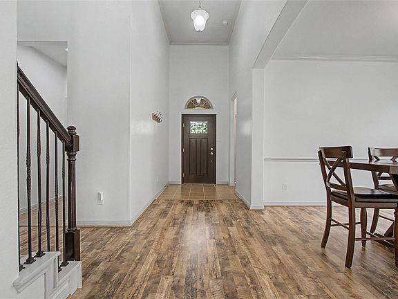 3rd image of 30205 Willow Chase Ln