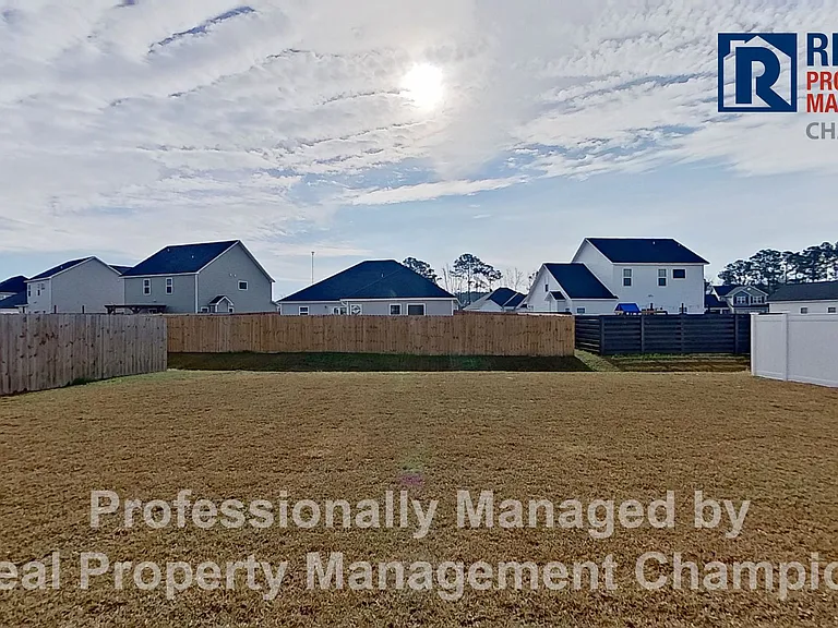 225 Lookout Ln — Photo 24