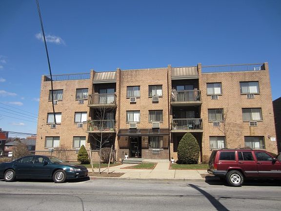2nd image of 6531 52nd Ave APT 1E