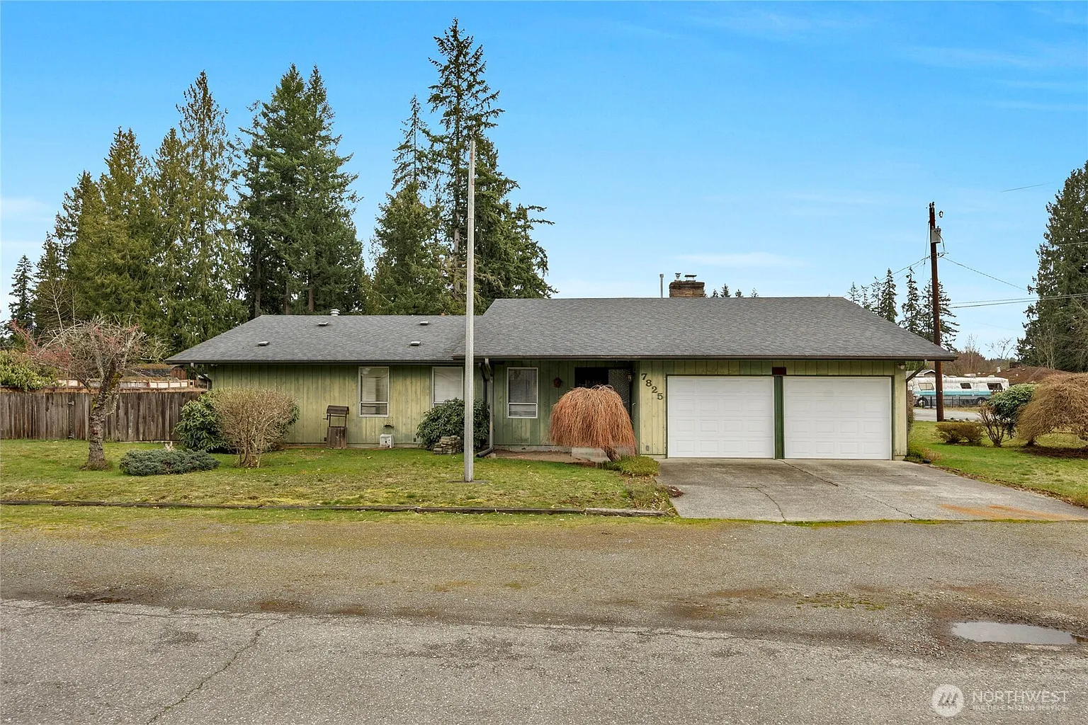 7825 57th Drive NE photo 1