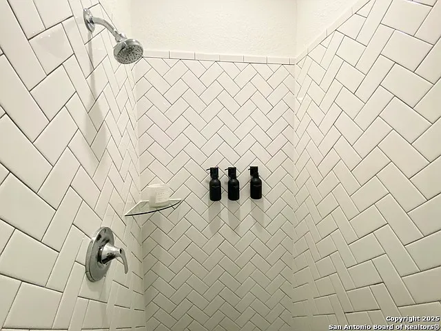 1809 Nettletree Rd — Photo 33