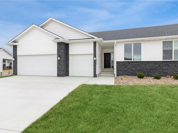 5502 NE Creek Ridge Dr, Ankeny, IA 50021