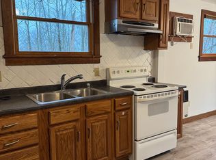 4 Pearce Circle Ext #3, Bellows Falls, VT 05101