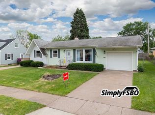 3227 W Dover Ct, Davenport, IA