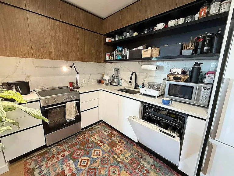 1326 Ocean Ave #7G — Photo 5