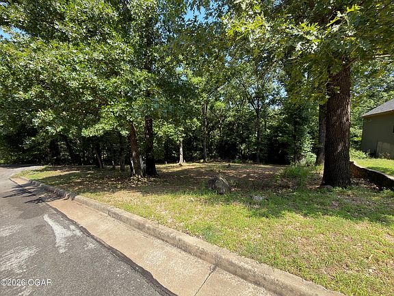 2nd image of S Scenic Ave Lot 2