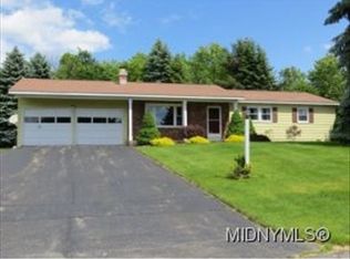 34 Meadowbrook Dr, New Hartford, NY 13413