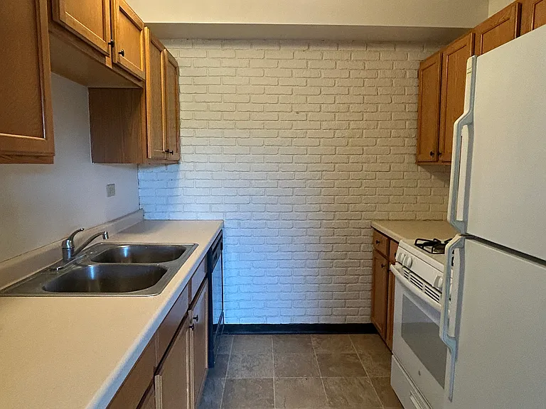 428 Cavalier Ct #3 — Photo 5