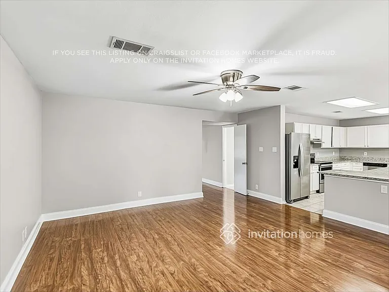 1405 Comfort St — Photo 7