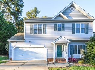 1 Country Walk Ln, Greensboro, NC 27407