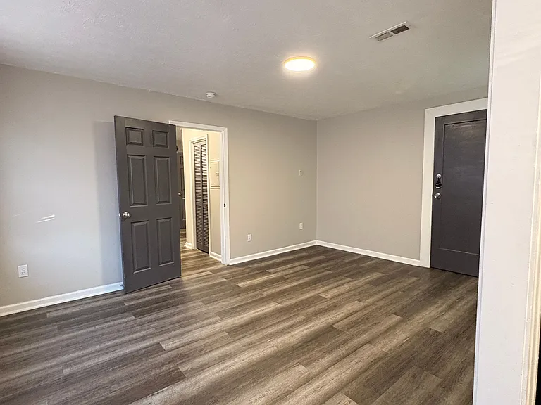 Meridian Living II — Photo 48
