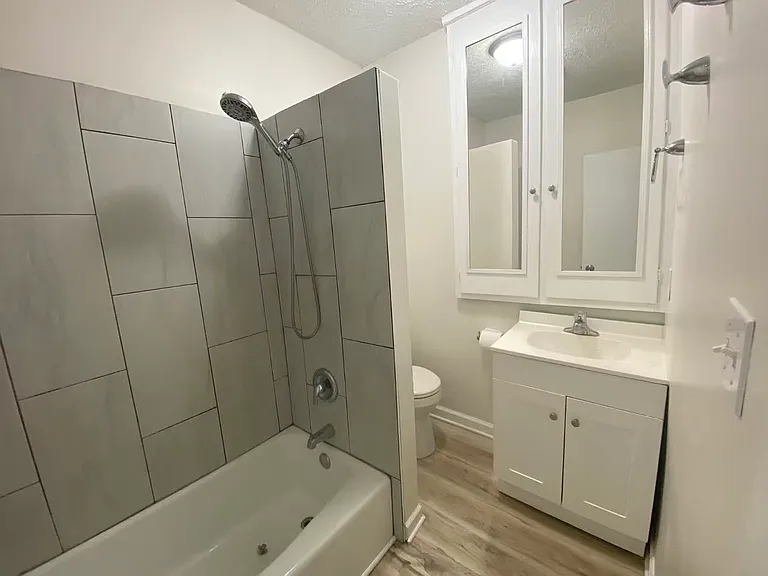 3931 Pioneers Blvd — Photo 13