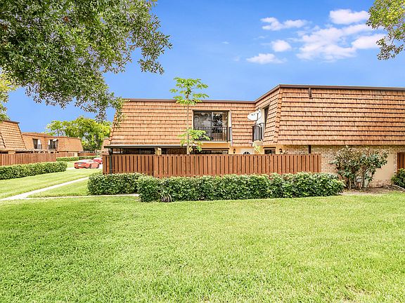 2nd image of 1815 18th Ln #D