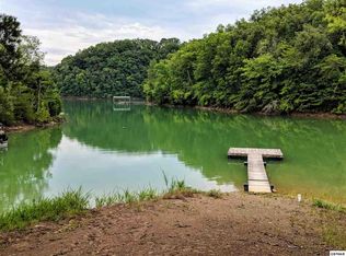 Spotted Fawn Ln, Dandridge, TN 37725