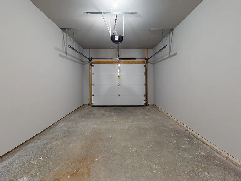 618 Autumn Wood Pkwy — Photo 145