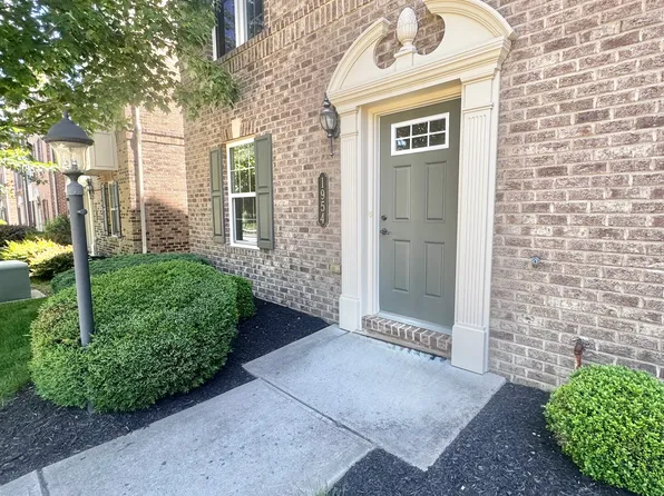 1954 Georgetown Dr, Sewickley, PA 15143