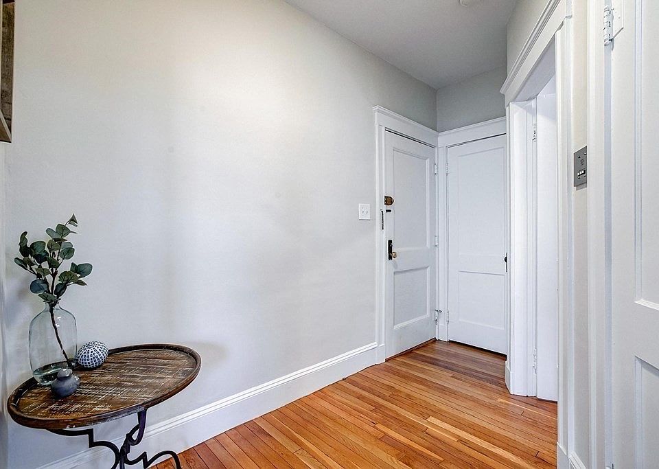 230 Mass Ave Arlington MA Zillow