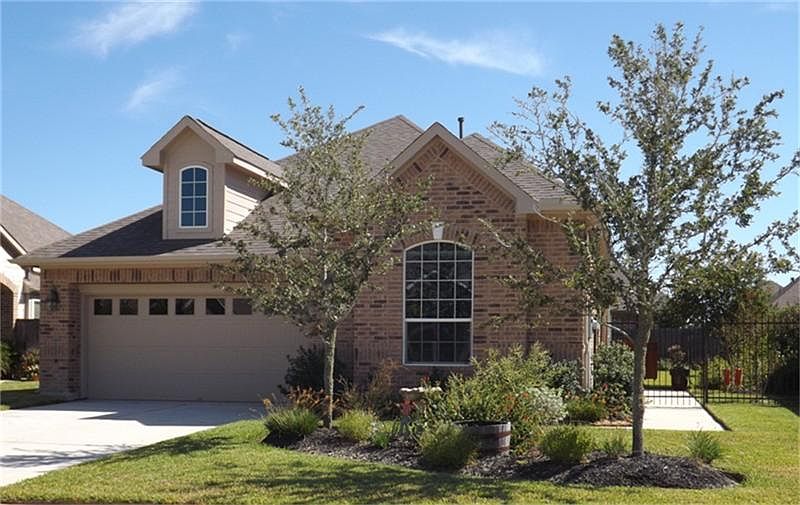 WOW! All the bells and whistles for the discriminating buyer.