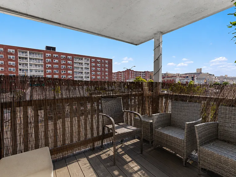 725 E Broadway #4 — Photo 12