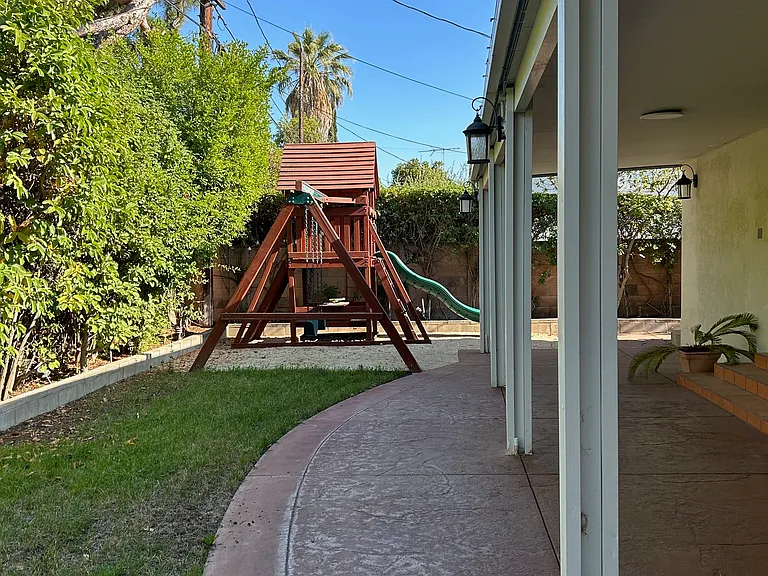 5400 Garden Grove Ave — Photo 23