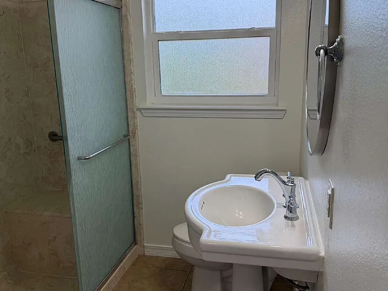218 Rose Marie Ln SW — Photo 12