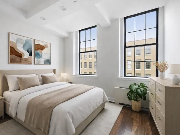 45-02 Ditmars Boulevard image 1 of 12