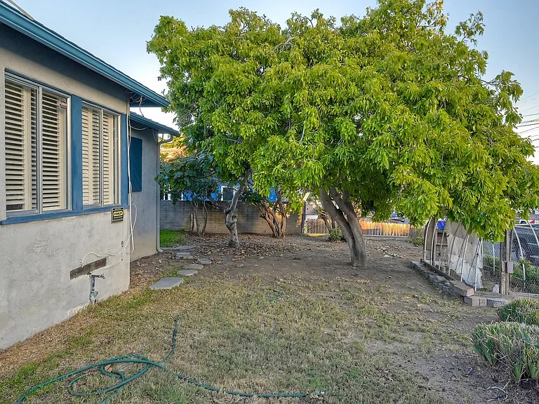 1505 Willow St — Photo 29