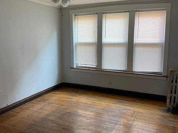 4th image of 4028 N Mozart St #3