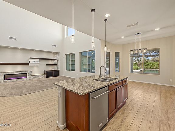 3rd image of 3314 E AZALEA Drive