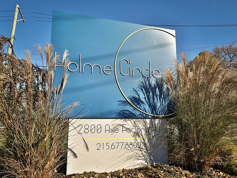 Holme Circle Apartments — Photo 16