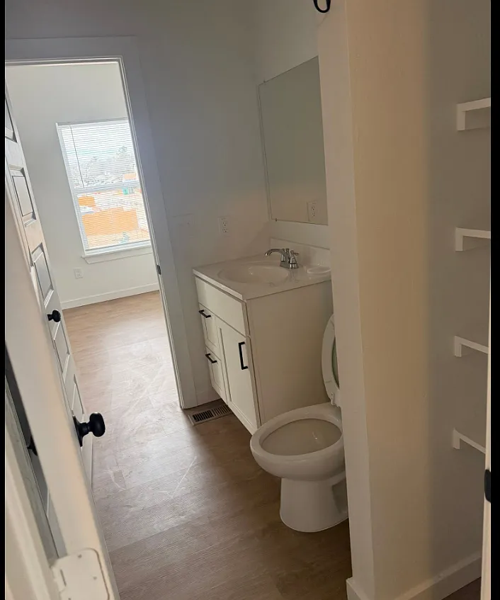 5600 S Shartel Ave — Photo 2