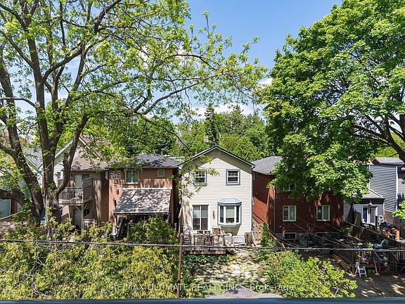 5th image of 1630 Queen St E #301