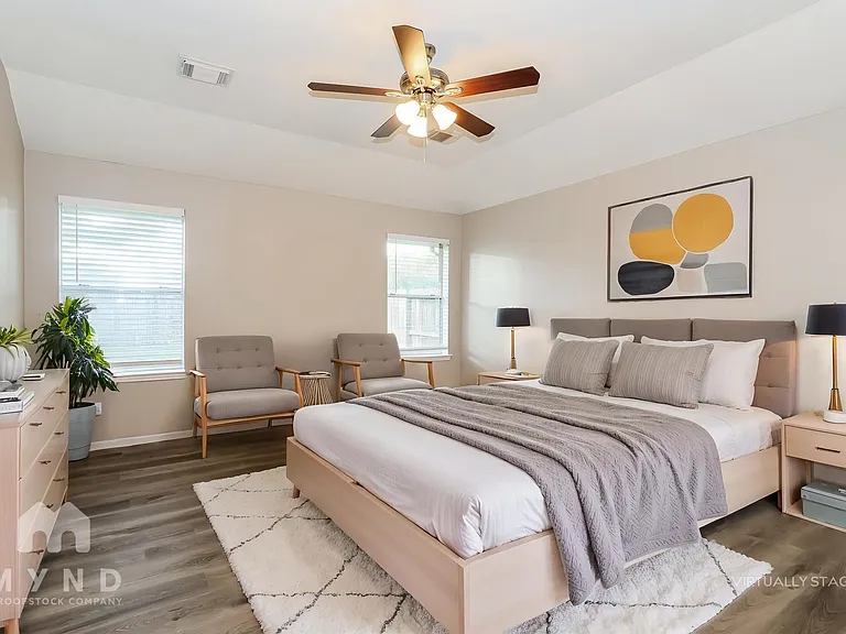 12035 Thornecrest Dr — Photo 6