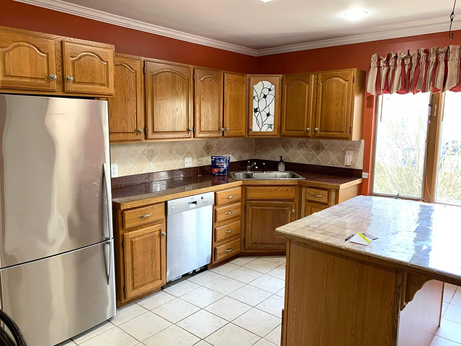 2 bed, 1200 sqft, $2,425 — Photo 2