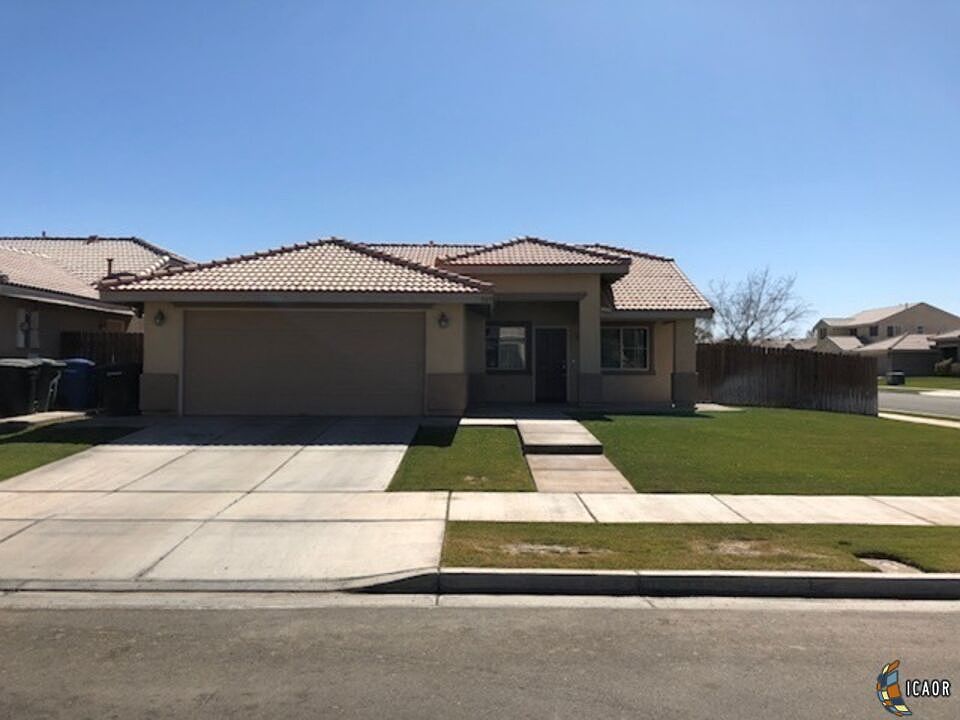 1st image of 363 Foxtrail Dr