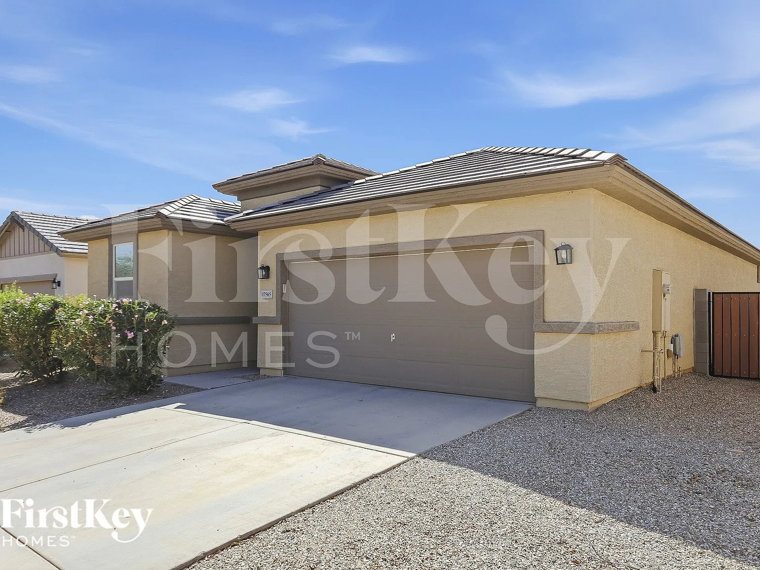 3 bed, 2.5 bath, 1710 sqft, $1,885 — Photo 2