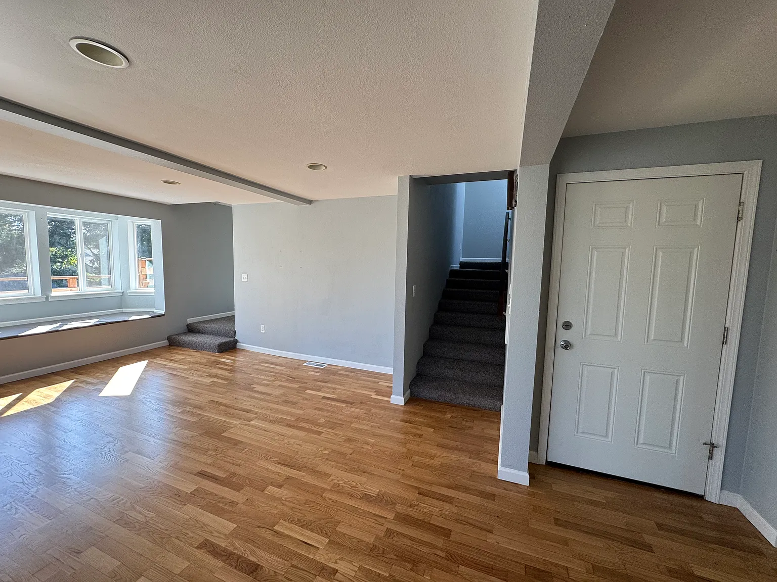 2 bed, 1400 sqft, $2,750 — Photo 3