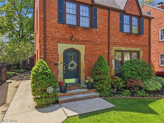 2nd image of 3854 Meadowbrook Blvd