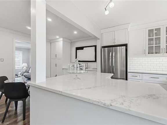 4th image of 10 Angus Rd #39