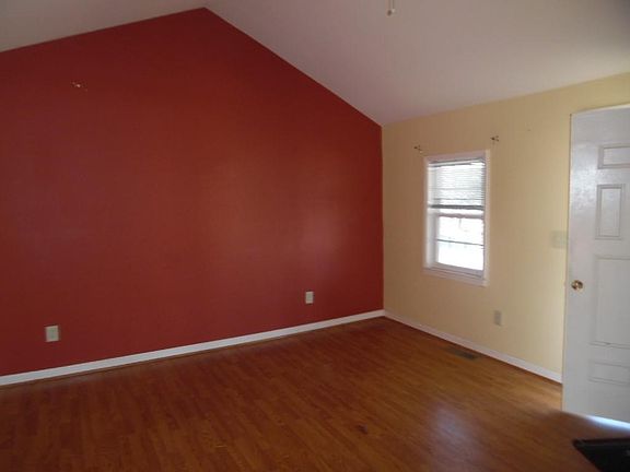 5th image of 1007 Coffee Rd